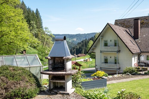 Ferienwohnung '1, 45qm' mit Bergblick, Gemeinschaftsterrasse und Wi-Fi
