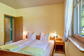 1 bedroom, free WiFi, bed sheets - Apartment '1, 45qm' with Mountain View, Shared Terrace and Wi-Fi (Oberwolfach)