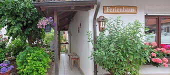 Holiday Home 'Am Blumengässle' with Shared Garden, Balcony and Wi-Fi