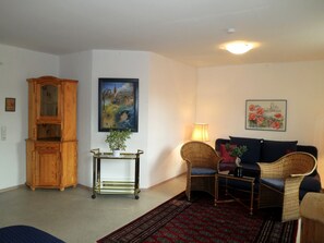 Interior - Holiday Apartment 'K3ab, 60sqm' with Balcony and Wi-Fi (Konstanz)