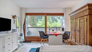 1 Schlafzimmer, BĂŒgeleisen/BĂŒgelbrett, kostenloses WLAN, BettwĂ€sche