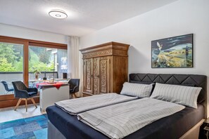 1 bedroom, iron/ironing board, free WiFi, bed sheets