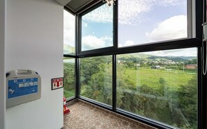 Business Single Room, Mountain View | Premium bedding, memory foam beds, free WiFi, bed sheets - peach motel (Wonju)
