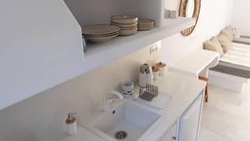 House | 1 bedroom, desk, soundproofing