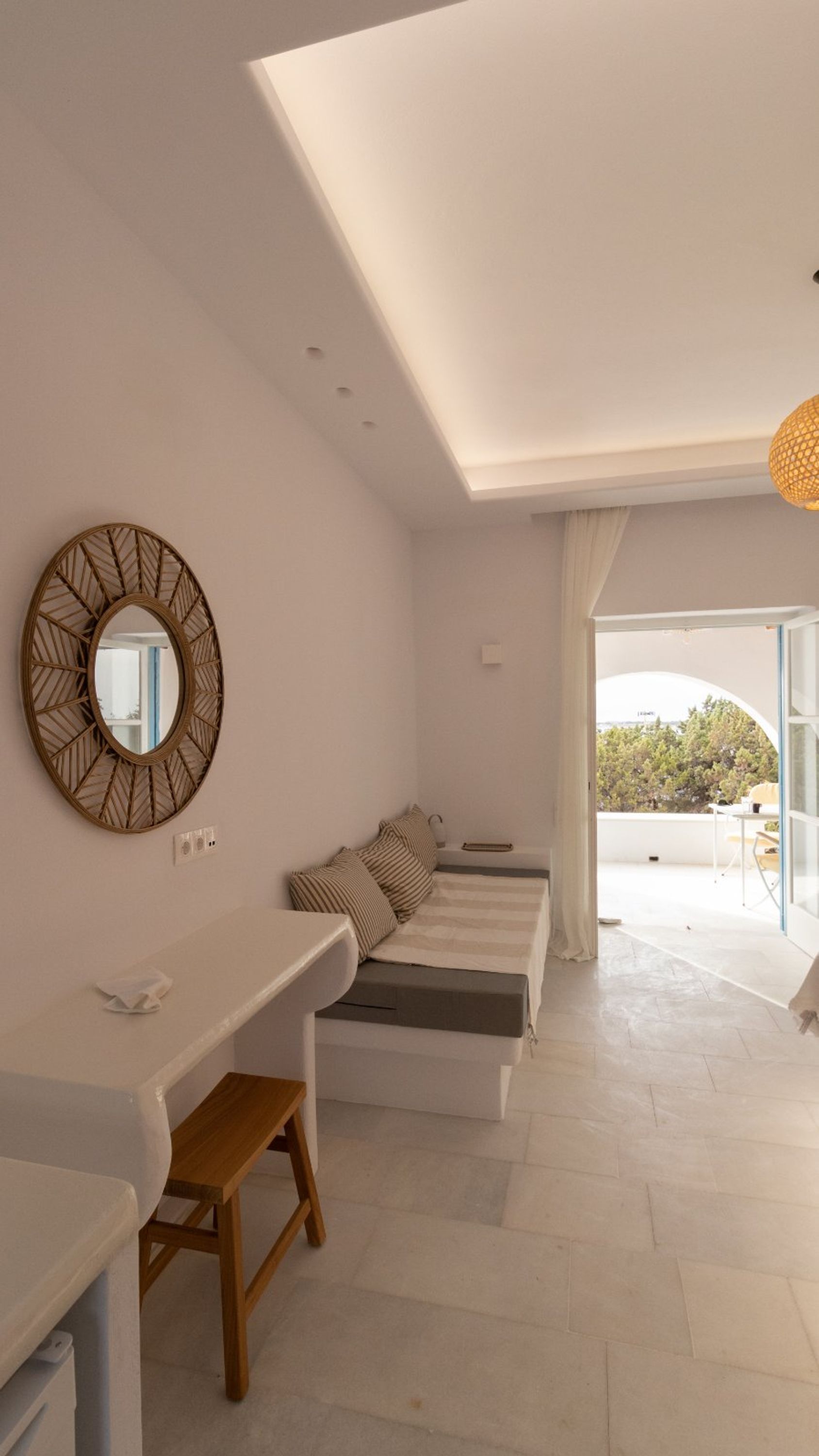 House | 1 bedroom, desk, soundproofing