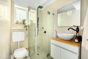 Appartamento, vista cortile | Bagno