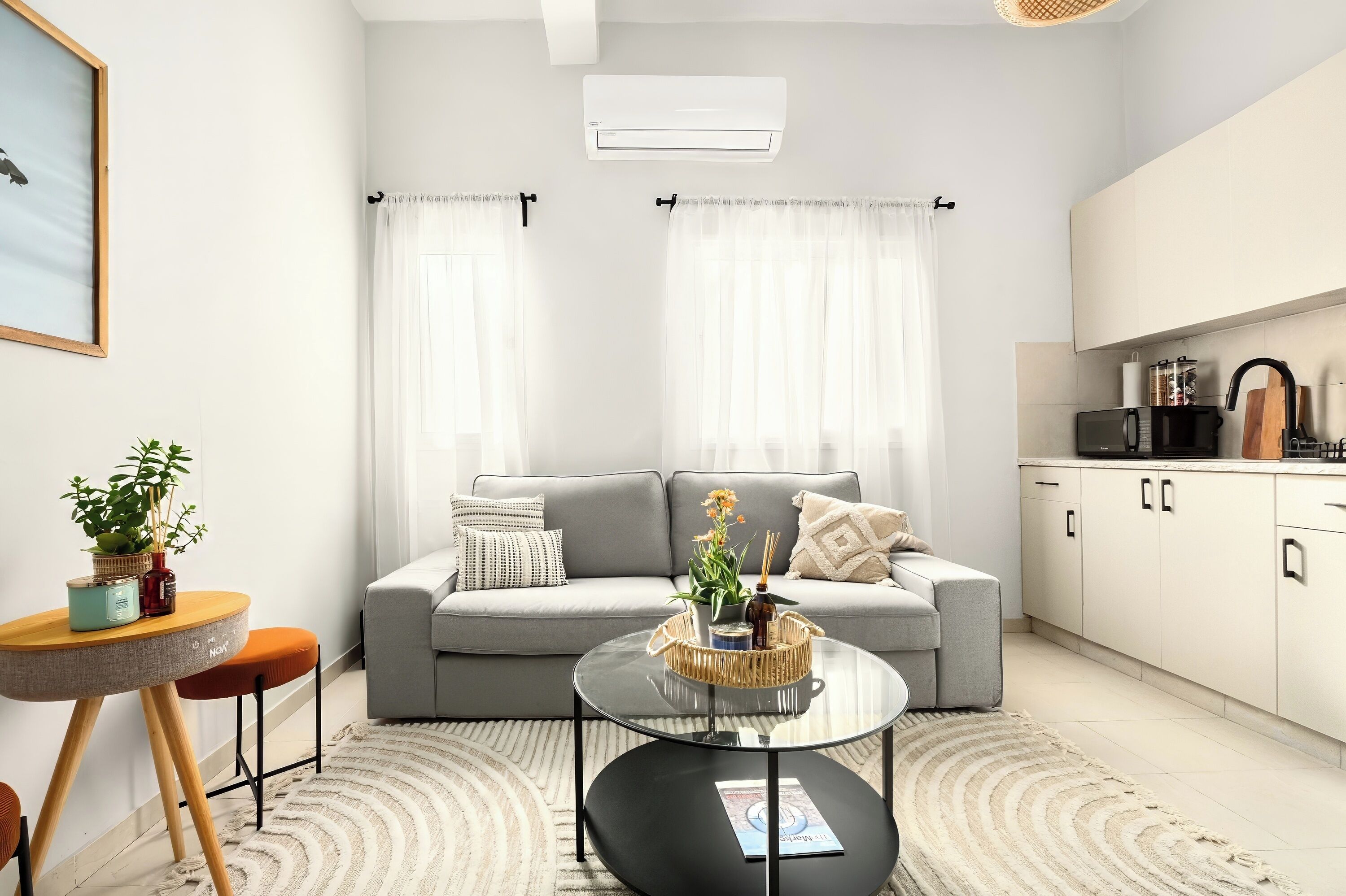 Apartment, Courtyard View | Living area