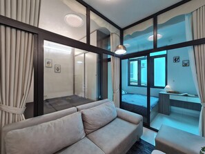 Deluxe-Apartment, 2 Schlafzimmer, Küche | Schreibtisch, schallisolierte Zimmer, Bügeleisen/Bügelbrett