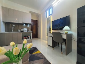 Comfort Apartment | 1 bedroom, desk, iron/ironing board, free WiFi
