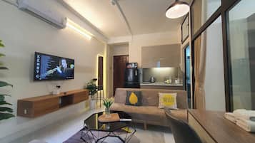 华丽公寓, 2 间卧室, 厨房 | 办公桌、熨斗/熨衣板、免费 WiFi、床单