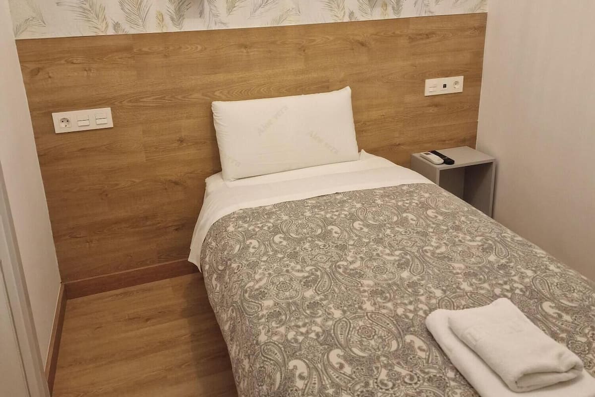 Chambre Simple Économique | Wi-Fi gratuit