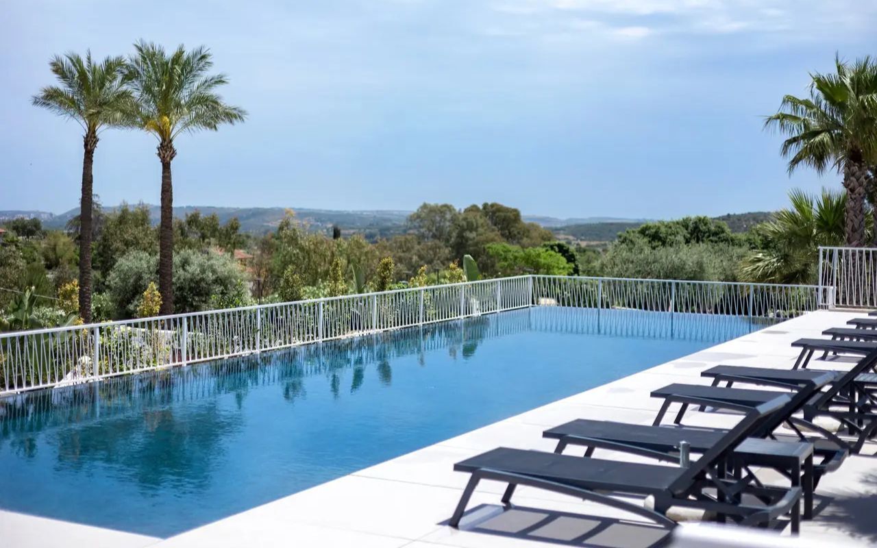 Esterni