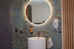 Classic Double Room, Garden View | Bathroom - Tenuta San Marco (Noto)