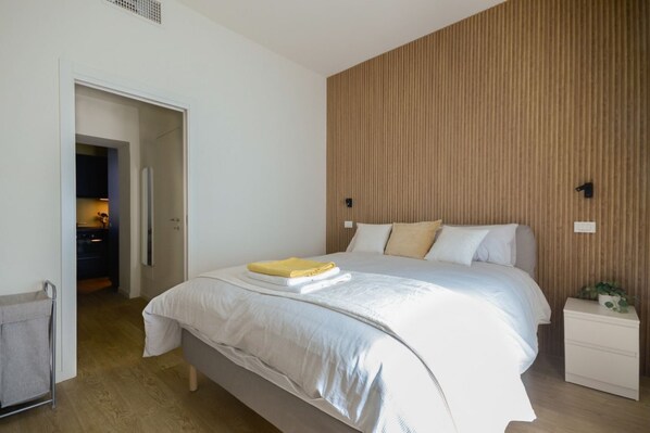 1 bedroom, desk, iron/ironing board, WiFi