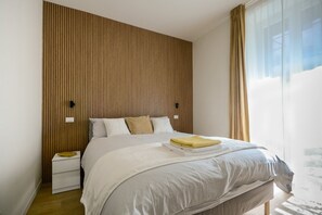 1 bedroom, desk, iron/ironing board, WiFi