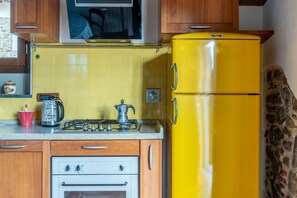 Four, plaque de cuisson, lave-vaisselle, distributeur de glaçons