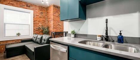 Televisión, oficina