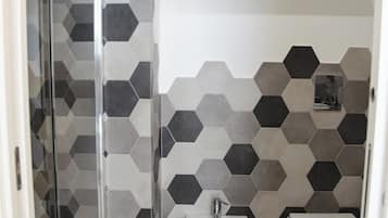 Monolocale, 1 letto queen con divano letto, angolo cottura | Bagno | Bidet