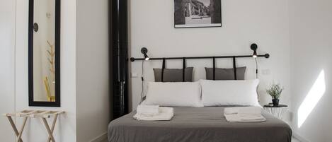 Studio, 1 queensize bed met slaapbank, kitchenette | Een strijkplank/strijkijzer, gratis wifi