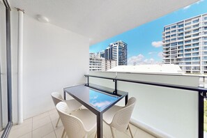 Outdoor dining - Charming Hamilton Retreat (Brisbane)