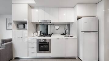 Fridge, microwave, oven, stovetop