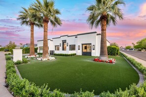 Exterior - NEW|Casa Privada Experience|Luxe Old Town Villa (Scottsdale)