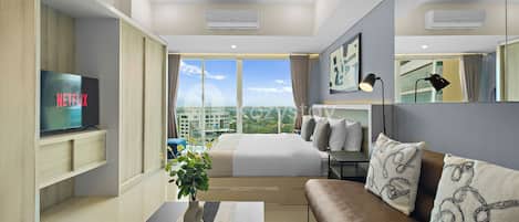 Iron/ironing board, free WiFi