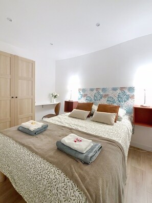 1 chambre, fer et planche à repasser, Wi-Fi, draps fournis