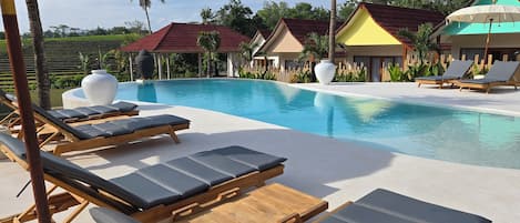 Kolam renang terbuka