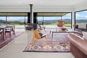 Interior - Panorama Farm - Sunshine Coast Hinterland (Hinterland Region)