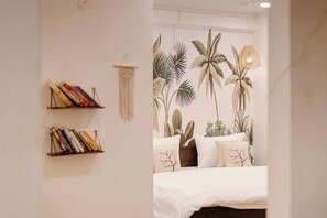 1 bedroom, WiFi, bed sheets - Charming 1-bedroom apartment in wonderful New Delhi with AC, WiFi (New Delhi)