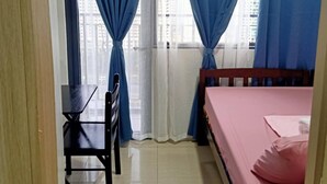 Apartment, 1 Bedroom, Accessible, Balcony - Len's Den - Flat in Pasay City Mall of Asia Manila (Pasay)