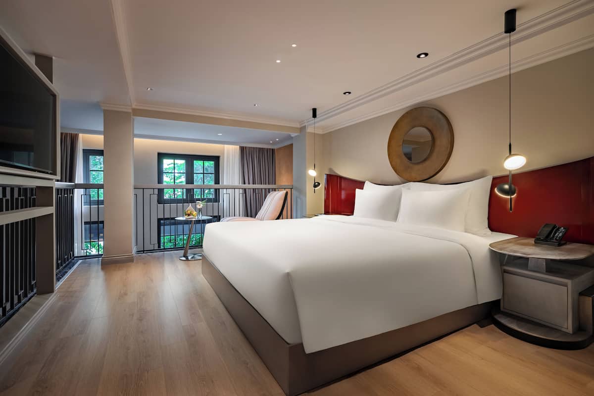 Familiesuite (Duplex Family Suite) | Minibar, pengeskab på værelset, skrivebord, mørklægningsgardiner