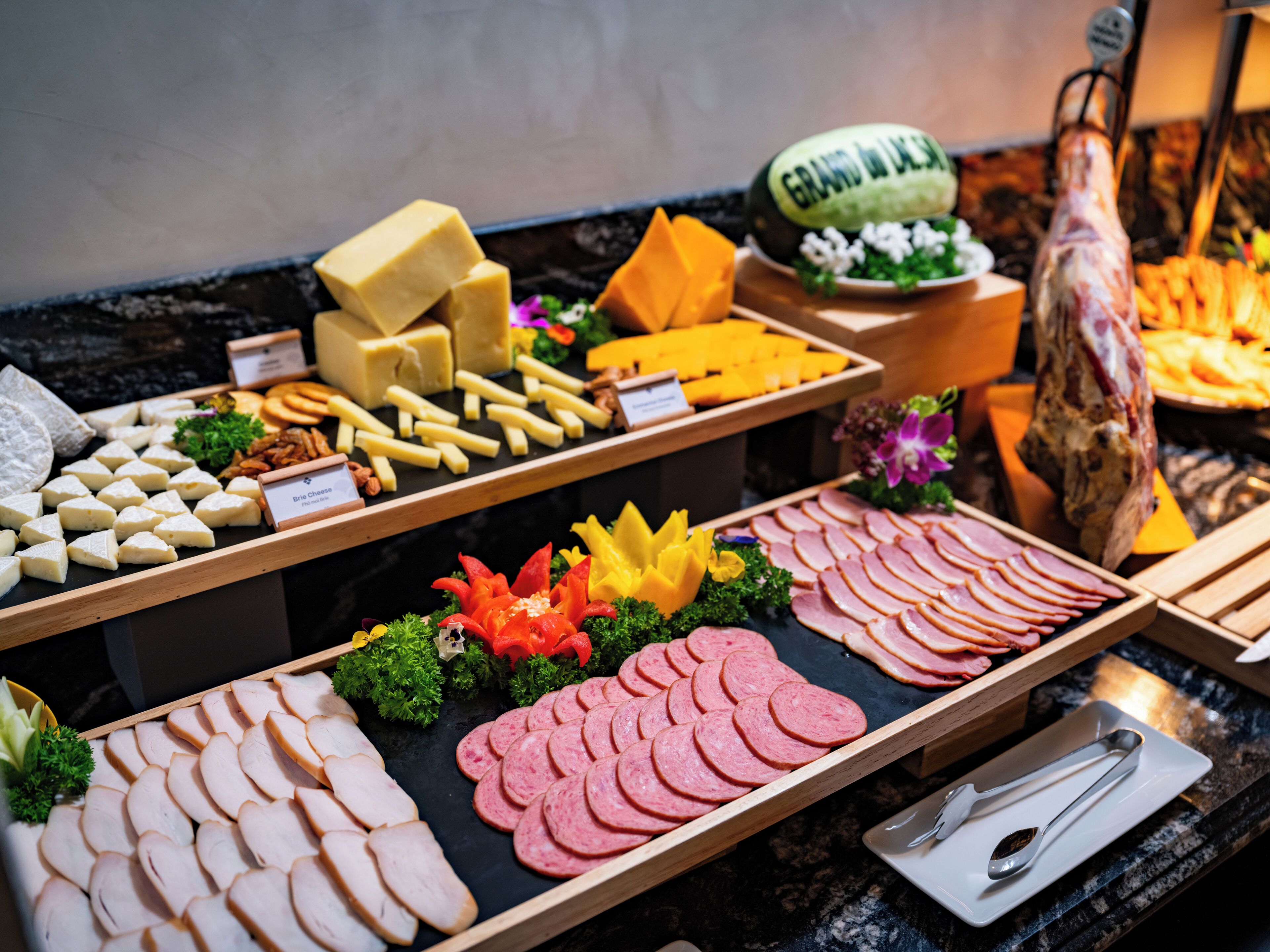 朝食ビュッフェ