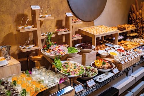 Daily buffet breakfast for a fee