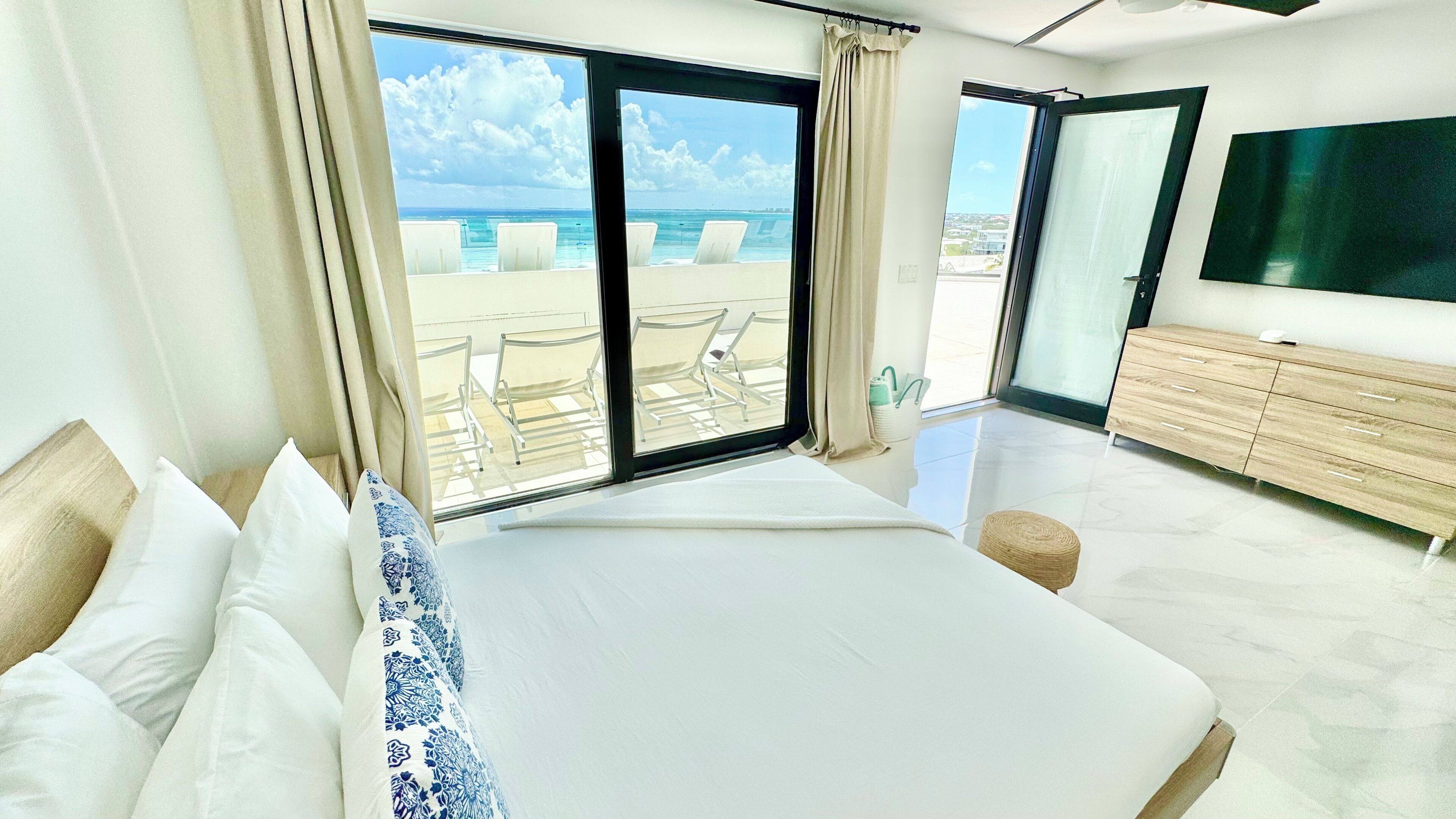 8 Schlafzimmer, Bügeleisen/Bügelbrett, kostenloses WLAN, Bettwäsche