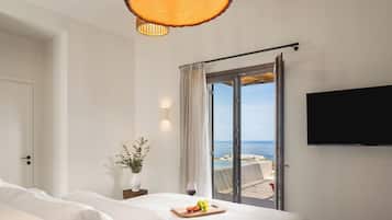 Premium bedding, in-room safe, laptop workspace, soundproofing