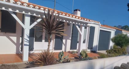 Vacation home ST JEAN DE MONTS near the sea. Very pleasant for 6 people.