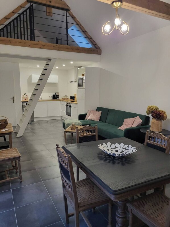 Interior - Country and Modern Escape. (RAMILLIES)