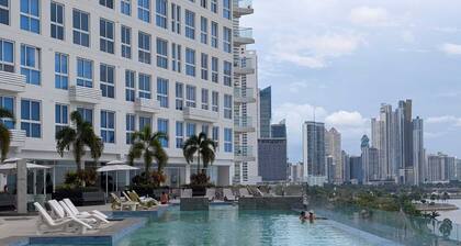 1bdr apartment with incredible views of the city