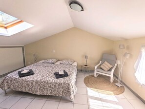 2 soverom, reiseseng for barn, wi-fi (inkludert) og sengetøy