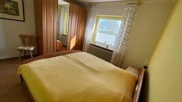 2 多间卧室、免费 WiFi