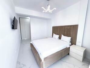 Apartemen, balkon, pemandangan laut terbatas
