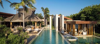 Villa Samba: 6BR Estate, Full Staff & Golf Cart
