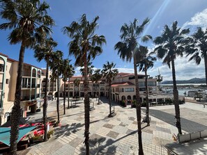 Property grounds - T2 Cabin Apartment in Argelès, Sleeps 4 (Argelès-sur-Mer)
