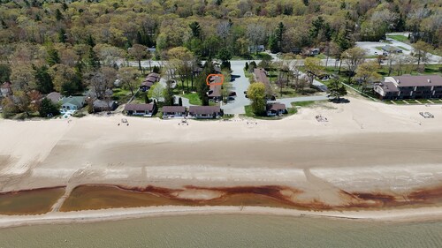 Surfside 13 - Cute & Pet-Friendly Lakefront Condo with Washer, Dryer, A/C and Gorgeous Beach!