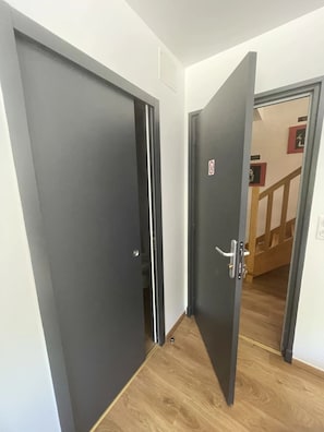 Standard Double Room | 1 bedroom, soundproofing, iron/ironing board, free WiFi