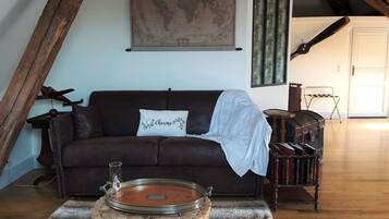 Classic Suite, River View | 1 bedroom, free WiFi
