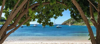 Serenity Villa- Steps from Beach, Family Friendly