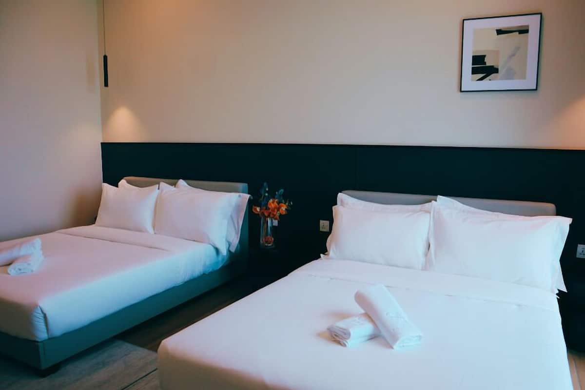 Phòng Suite Grand | Màn/rèm cản sáng, bàn ủi/dụng cụ ủi quần áo